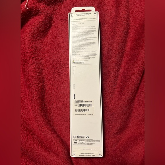 Samsung Galaxy Watch 6 - New in Box!! - Picture 2 of 4